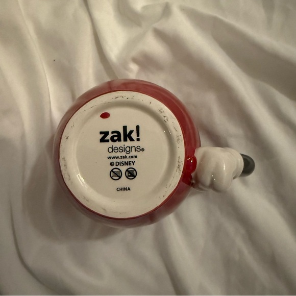 NWOT Disney Zak Designs Mickey Mouse’s 90th Birthday Sculpted Mug - Picture 3 of 4